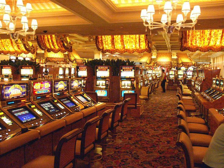 Pharaoh Slots Live Casino